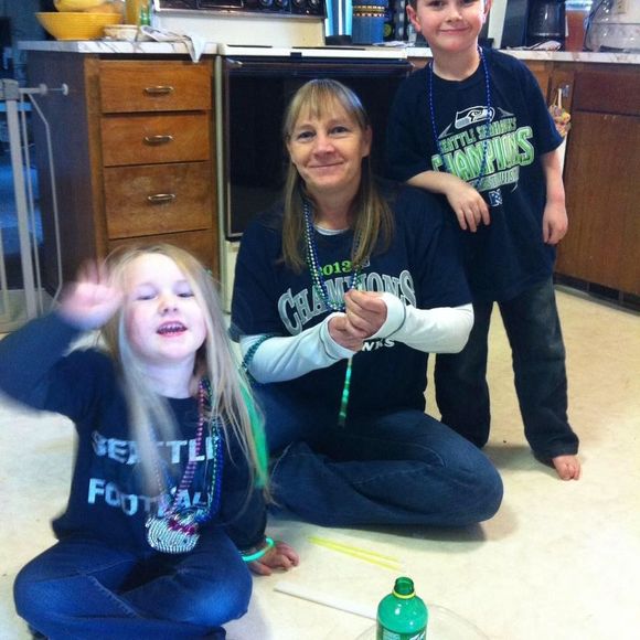 Meet your Posher, Julie - Picture 1 of 1